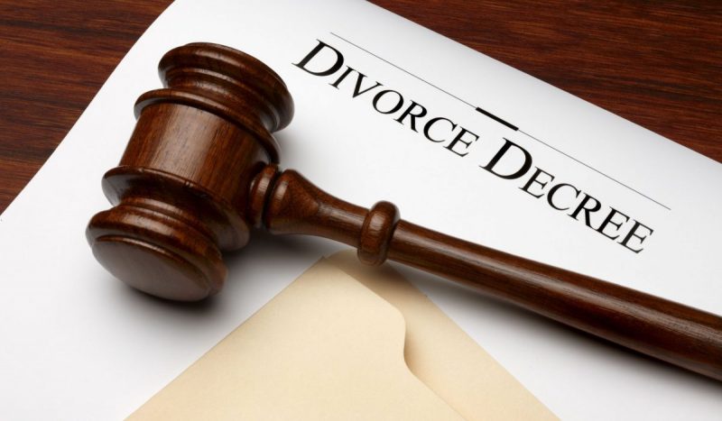 Advantages of Hiring Divorce Law Attorneys in Lee’s Summit MO